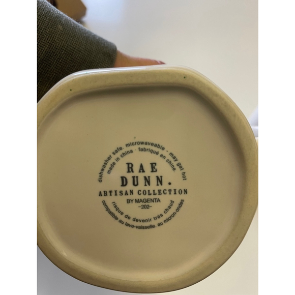 Rae Dunn Mr. & Mrs. Claus Mug Set White. Christmas seasonal - Picture 3 of 6